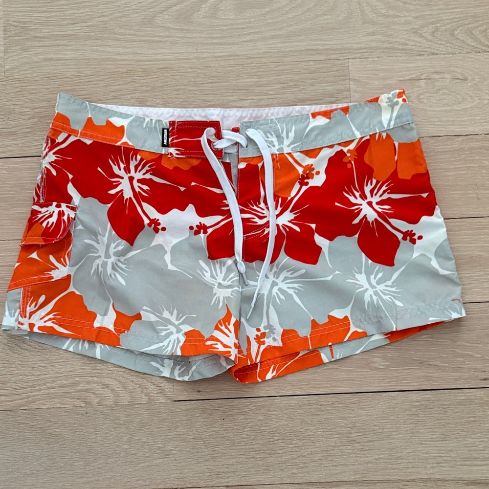 Tropical Floral Women's Athletic Shorts